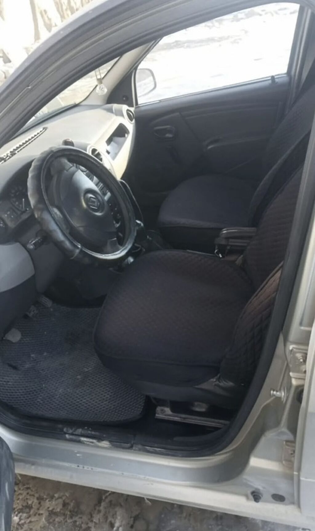 Renault Logan: 2012 г., Седан: фото 4