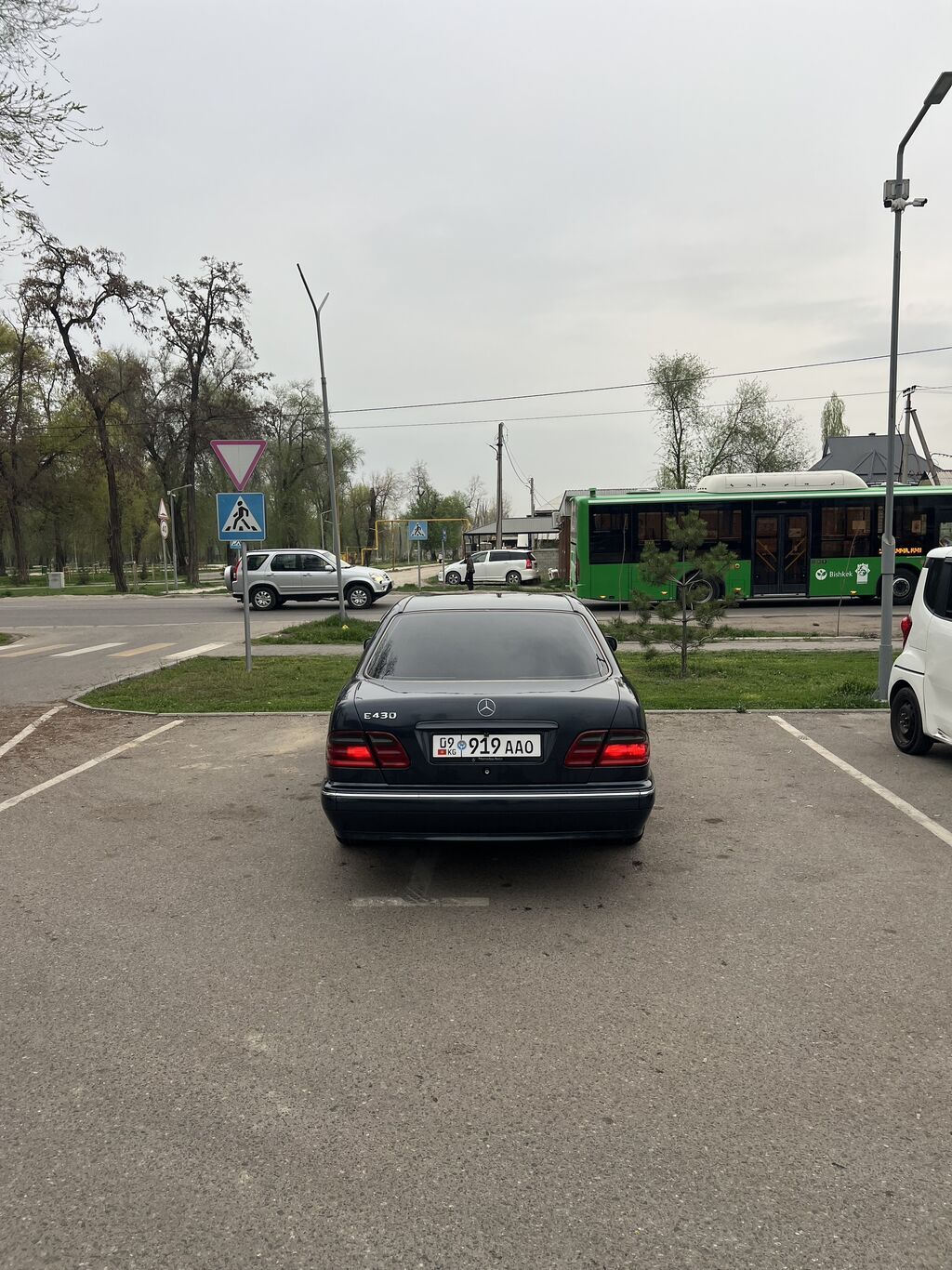Mercedes-Benz E-Class: 2001 г., 4.3 л, Автомат, Бензин, Седан: фото 4