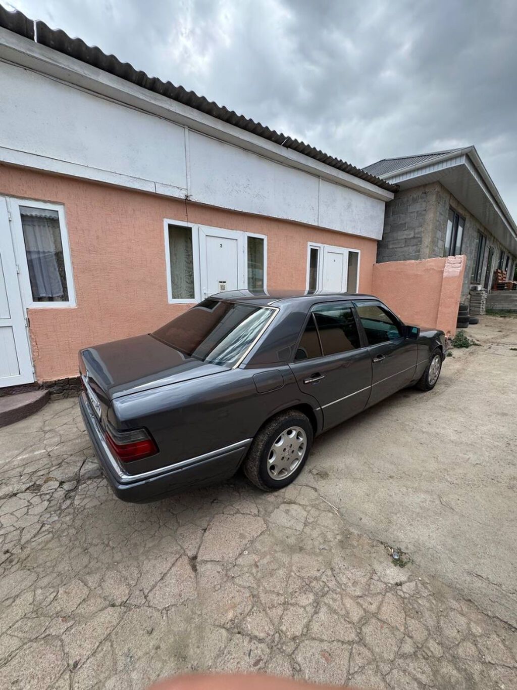 Mercedes-Benz E-Class: 1995 г., 2.2 л, Механика, Бензин, Седан: фото 5