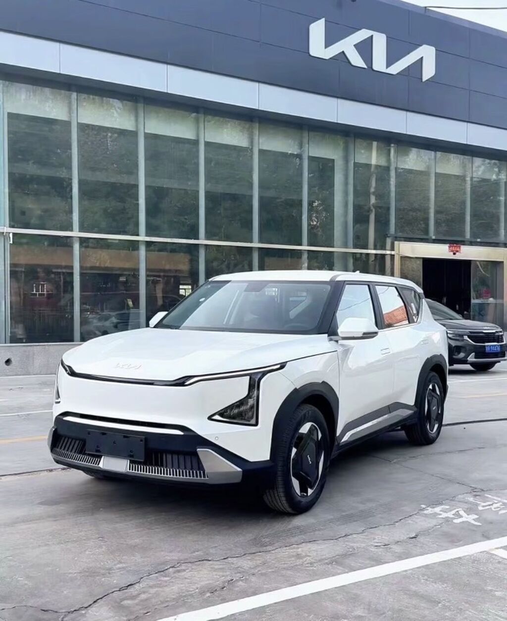 Kia EV5: 2024 г., Автомат, Электромобиль, Кроссовер: фото 1