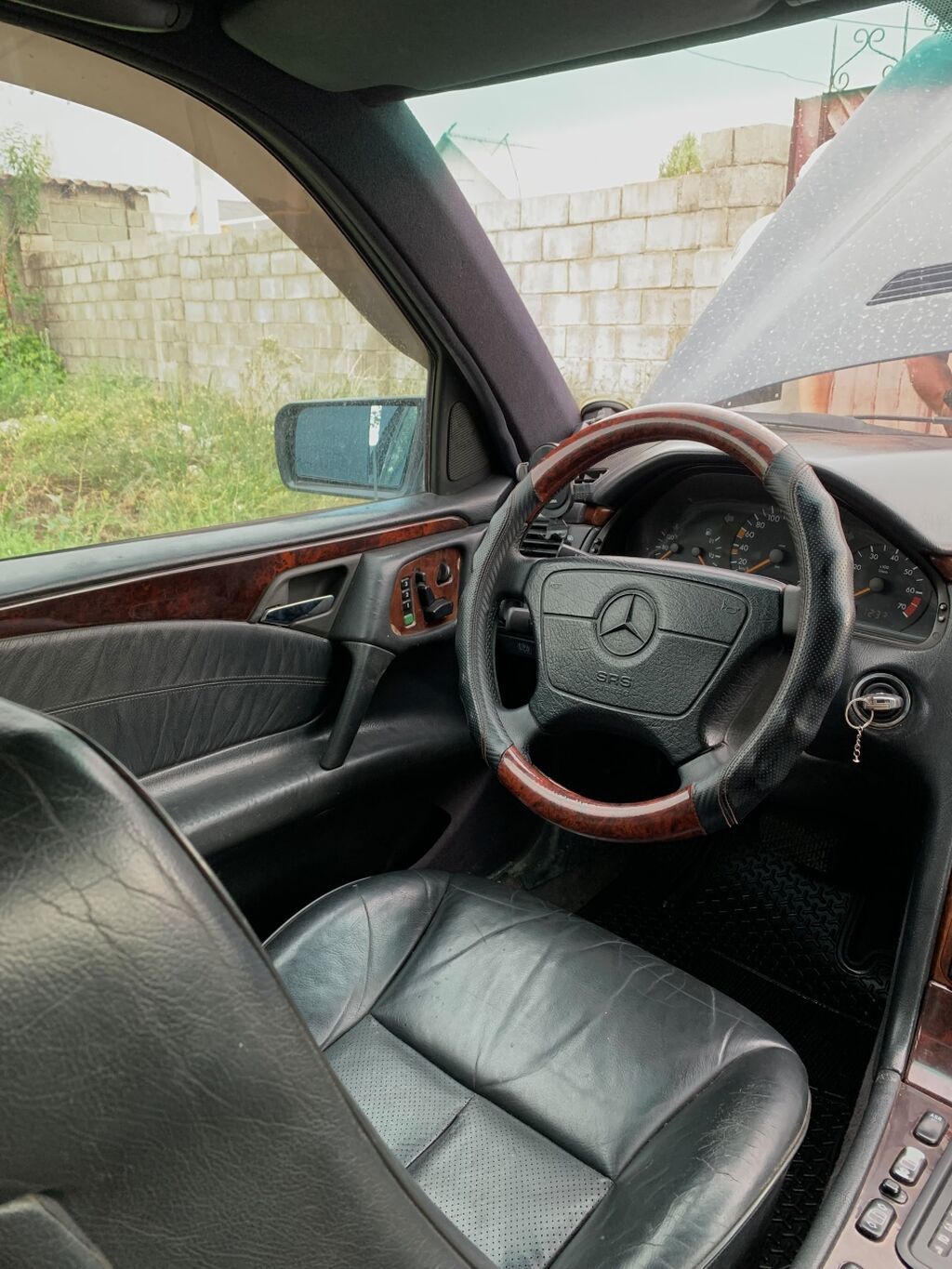 Mercedes-Benz E-Class: 1997 г., 2 л, Автомат, Бензин, Седан: фото 4