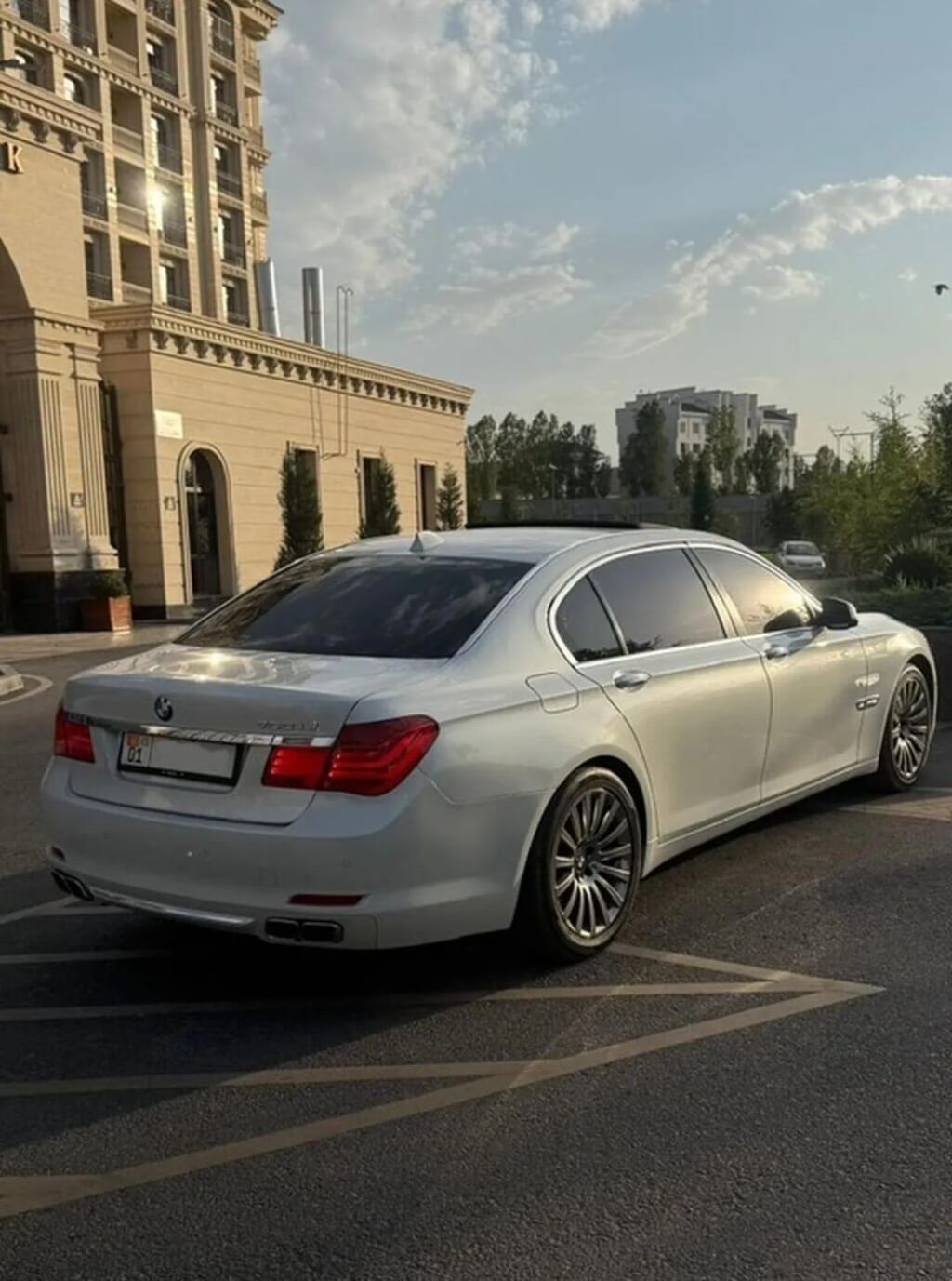 BMW 7 series: 2011 г., 6 л, Автомат, Бензин, Седан: фото 5
