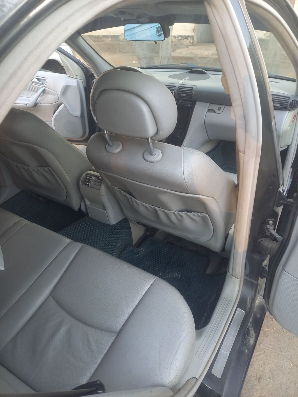 Mercedes-Benz C-Class: 2002 г., 3.2 л, Автомат, Бензин: фото 6