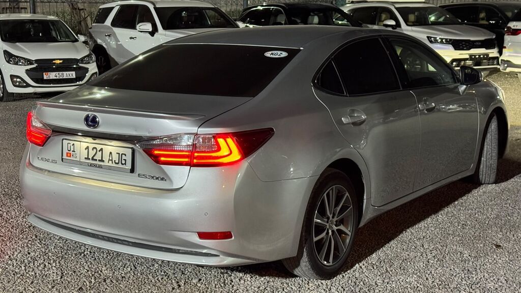Lexus ES: 2016 г., 3.5 л, Автомат, Бензин, Седан: фото 3