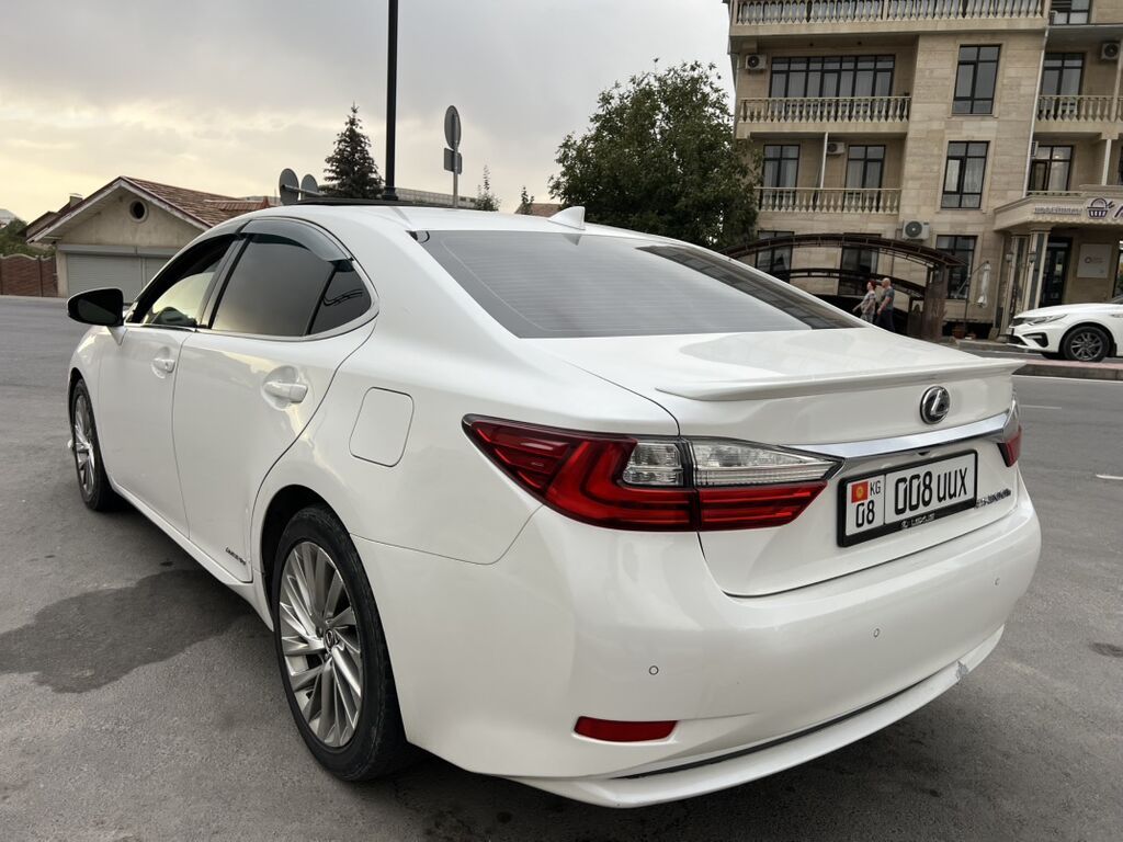 Lexus ES: 2015 г., 2.5 л, Автомат, Гибрид, Седан: фото 3