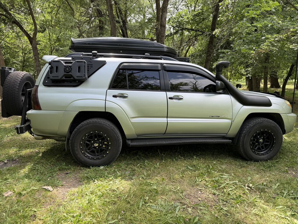 Toyota 4Runner: 2005 г., 4 л, Автомат, Газ, Внедорожник: фото 7