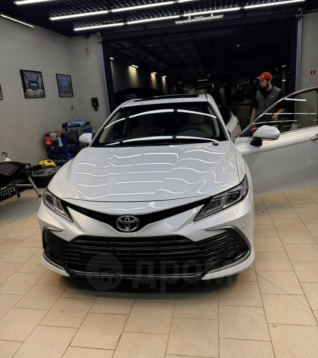 Toyota Camry: 2023 г., Бензин, Седан: фото 2