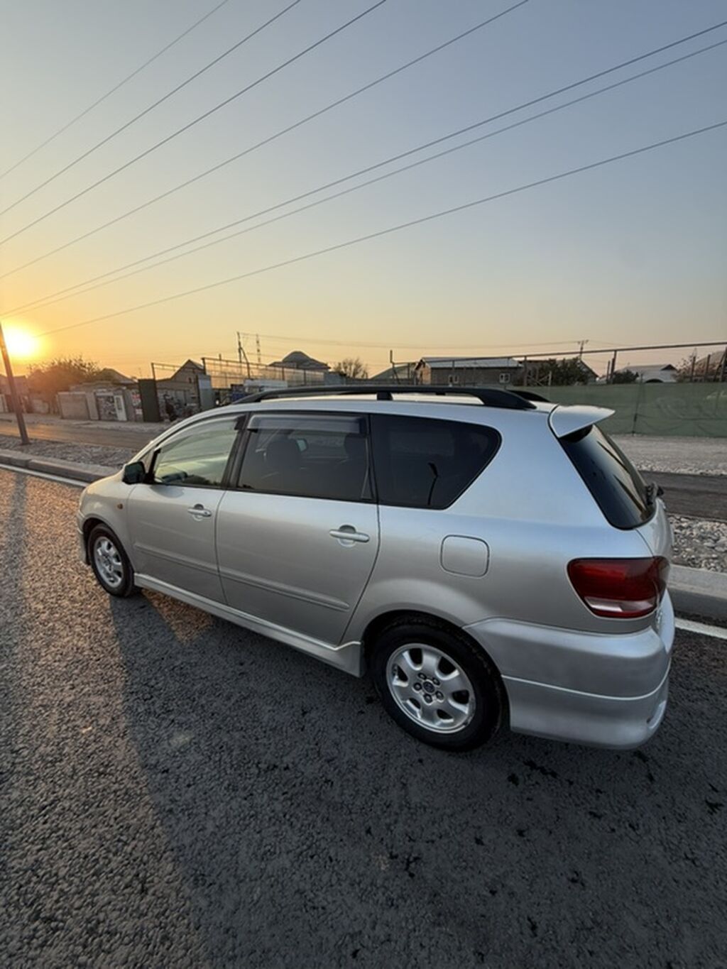 Toyota Ipsum: 2002 г., 2.4 л, Автомат, Бензин, Минивэн: фото 4