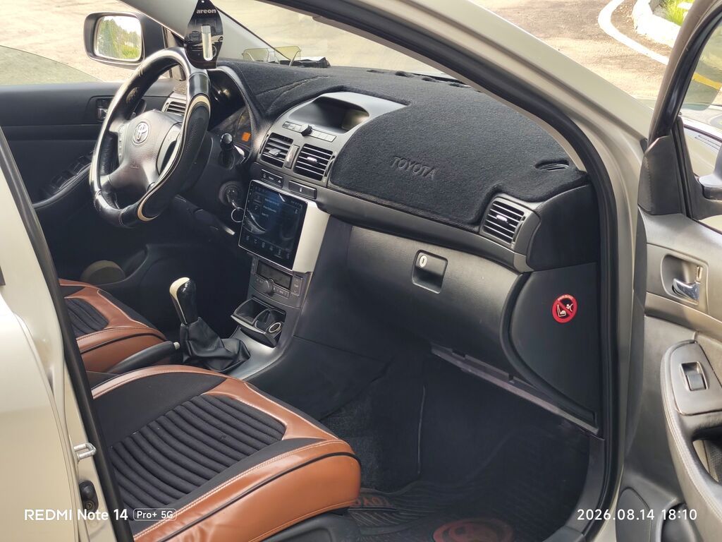 Toyota Avensis: 2003 г., 1.8 л, Механика, Бензин, Седан: фото 5