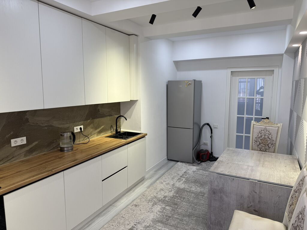 2 комнаты, 80 м², 11 этаж, Дизайнерский ремонт: фото 8