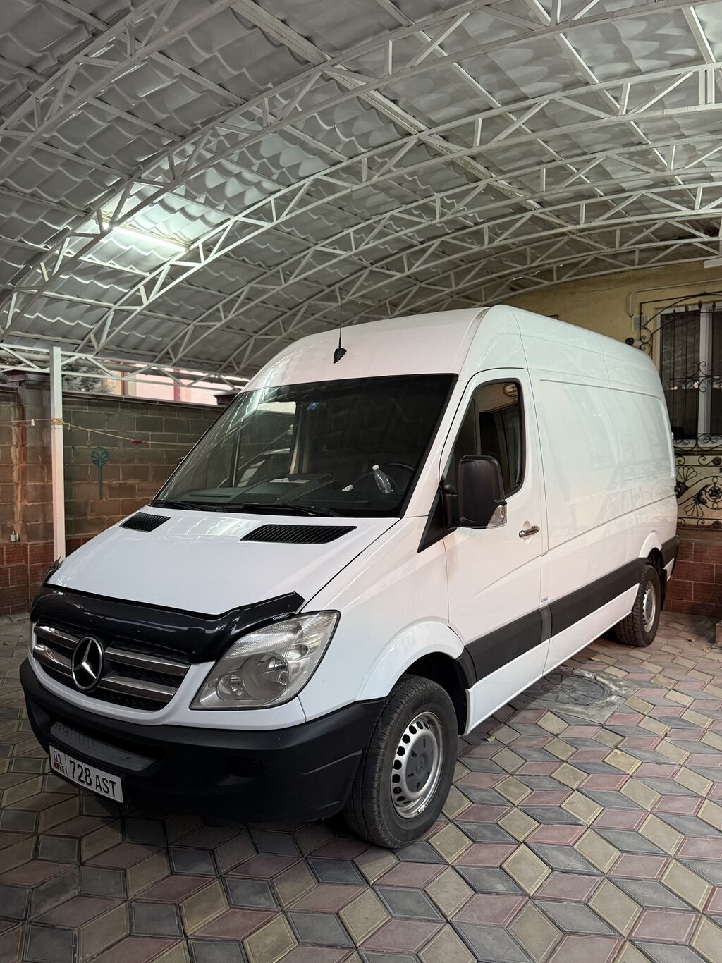 Mercedes-Benz Спринтер: 2010 г., 2.2 л, Типтроник, Дизель, Бус: фото 2