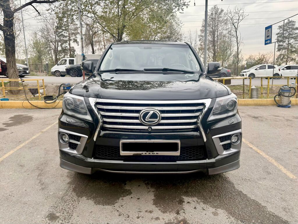 Lexus LX: 2010 г., 5.7 л, Автомат, Газ, Внедорожник: фото 2