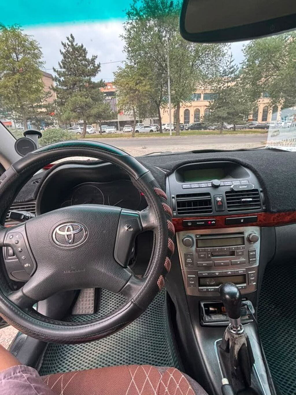 Toyota Avensis: 2005 г., 1.8 л, Механика, Бензин, Седан: фото 6