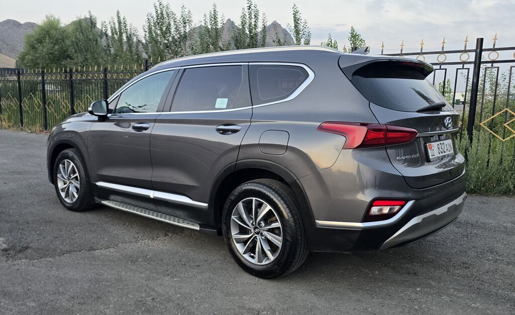 Hyundai Santa Fe: 2019 г., 2 л, Автомат, Дизель, Кроссовер: фото 3