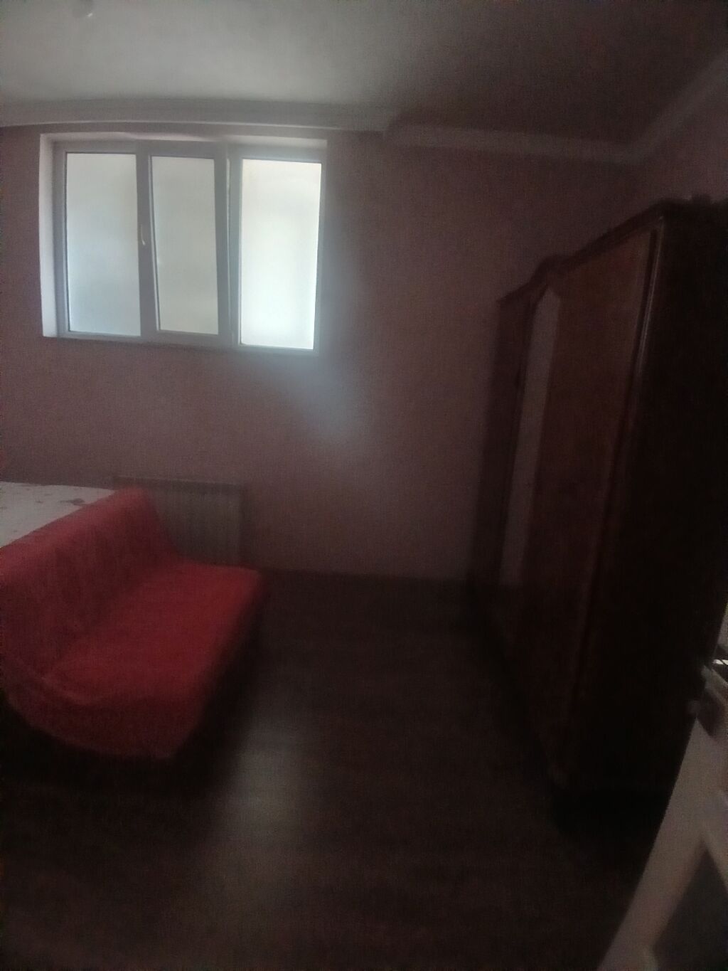 4 otaqlı mənzil – zövqlü interyer və tam mebel Xüsusiyyətlər: - Geniş
