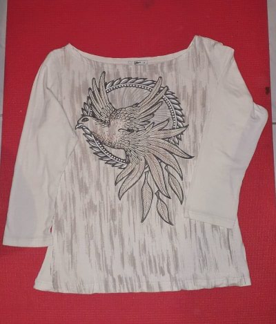 Κοστούμια: Μπλούζα "J.Ram" (size medium/small) σε lalafo.gr Μπλούζα "J.Ram" (size medium/small) σε Κρήτη