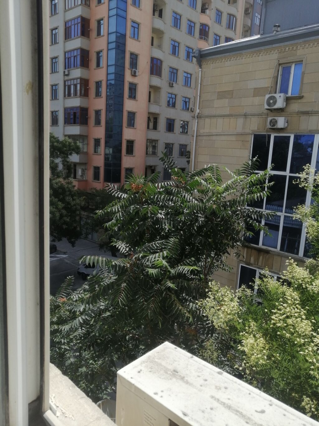Bakı, 3 otaqlı, Köhnə tikili, m. 28 may, 63 kv. m