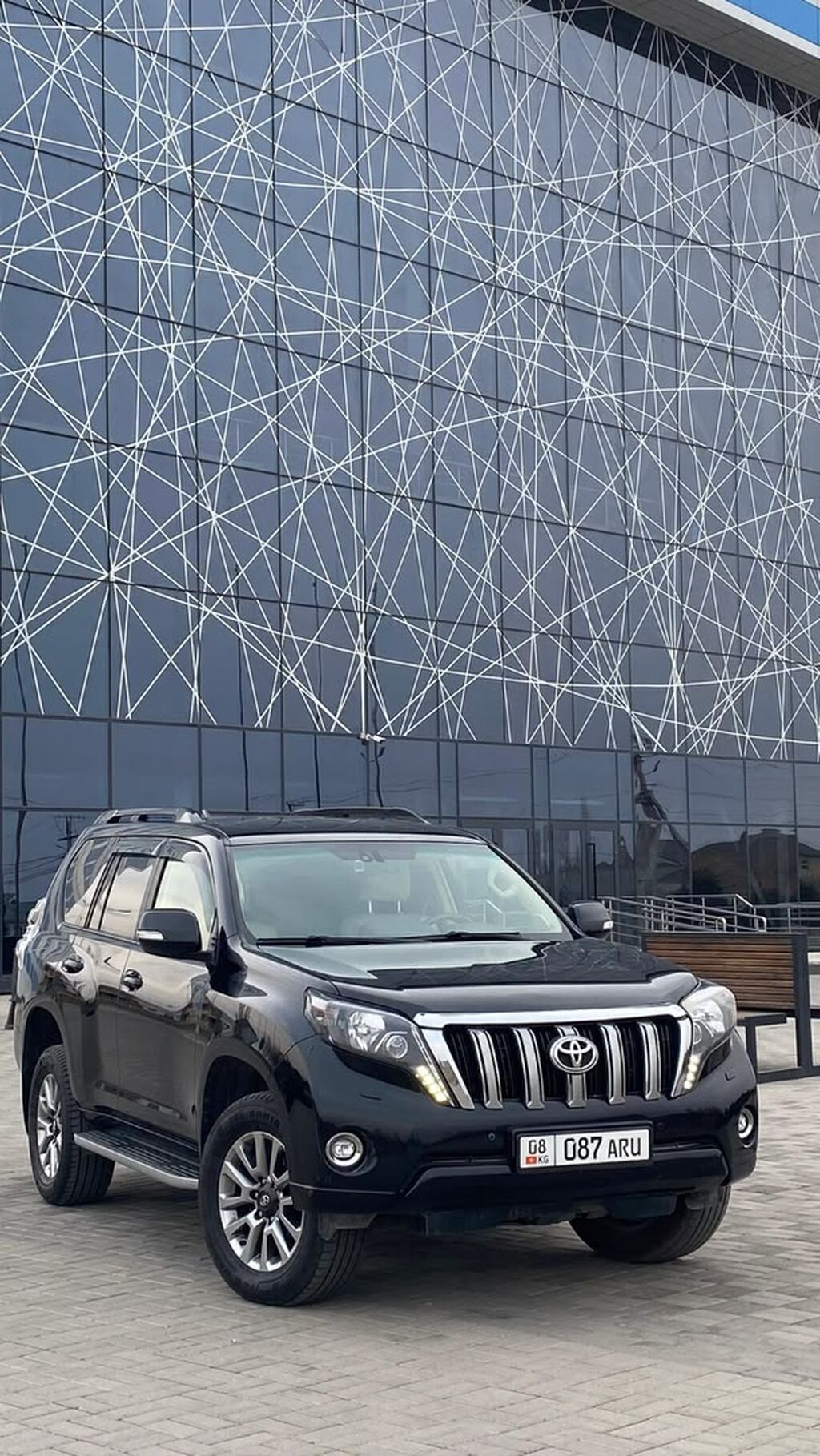 Toyota Land Cruiser Prado: 2017 г., 2.8 л, Автомат, Дизель, Внедорожник: фото 2