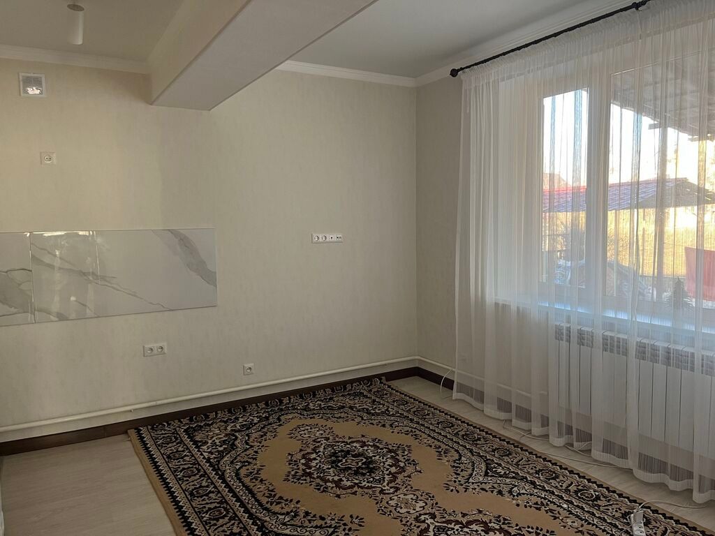 Продаю 2-этажный дом, площадью 200 кв.м, начало ж/ м Ак -Орго, участок: фото 6