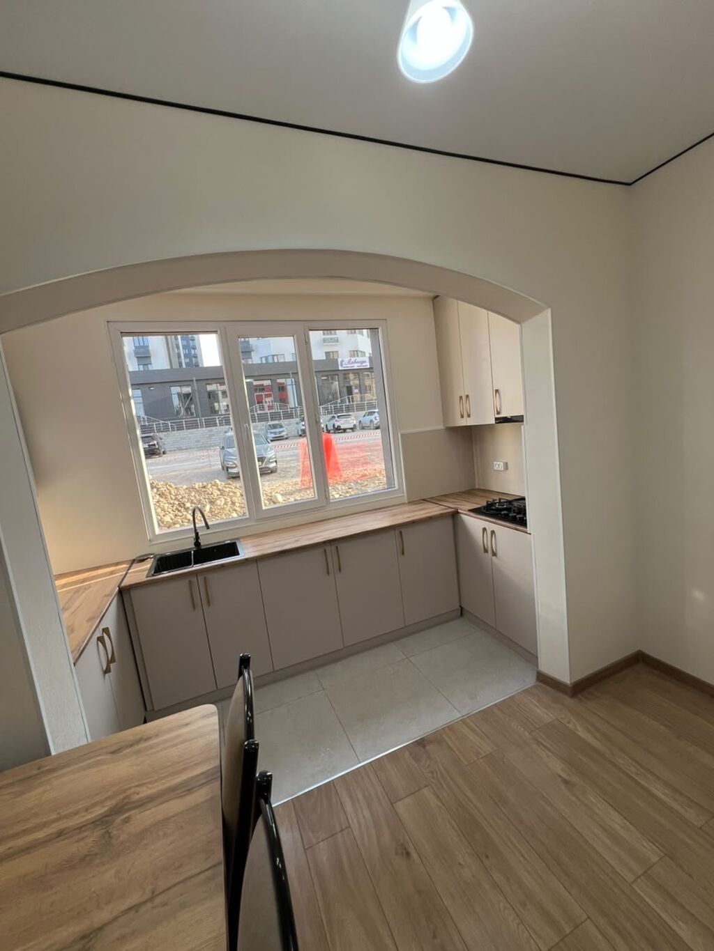 1 комната, 45 м², Тунгуч мкр 107 серия, 1 этаж, Евроремонт: фото 4
