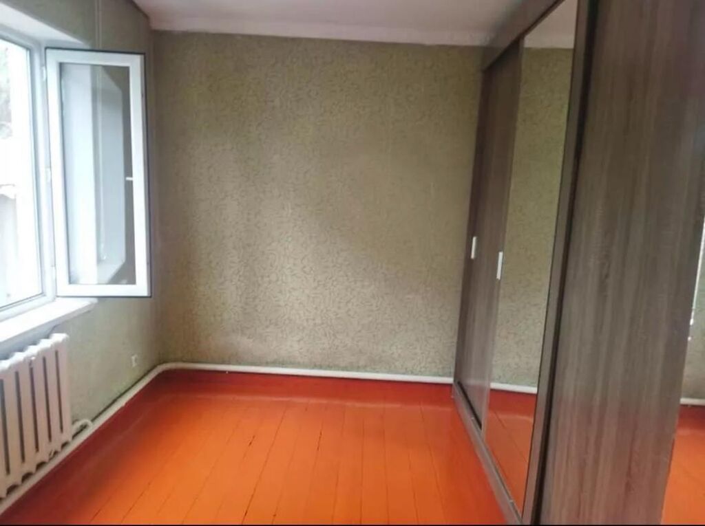 Срочно продается одноэтажный дом с двором и металлическими: фото 4