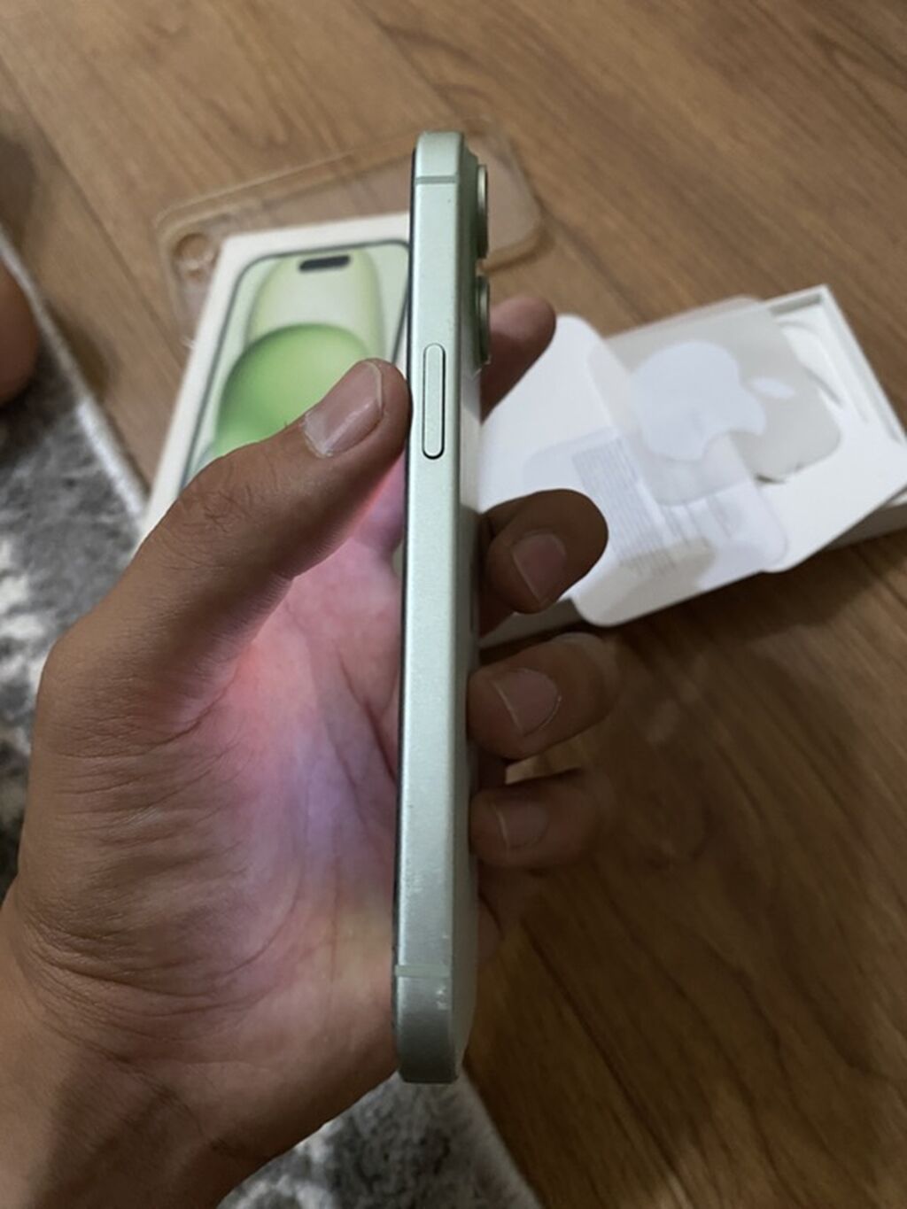 IPhone 15, зеленый - Экран 6.1" Super Retina XDR OLED с Dynamic: фото 3