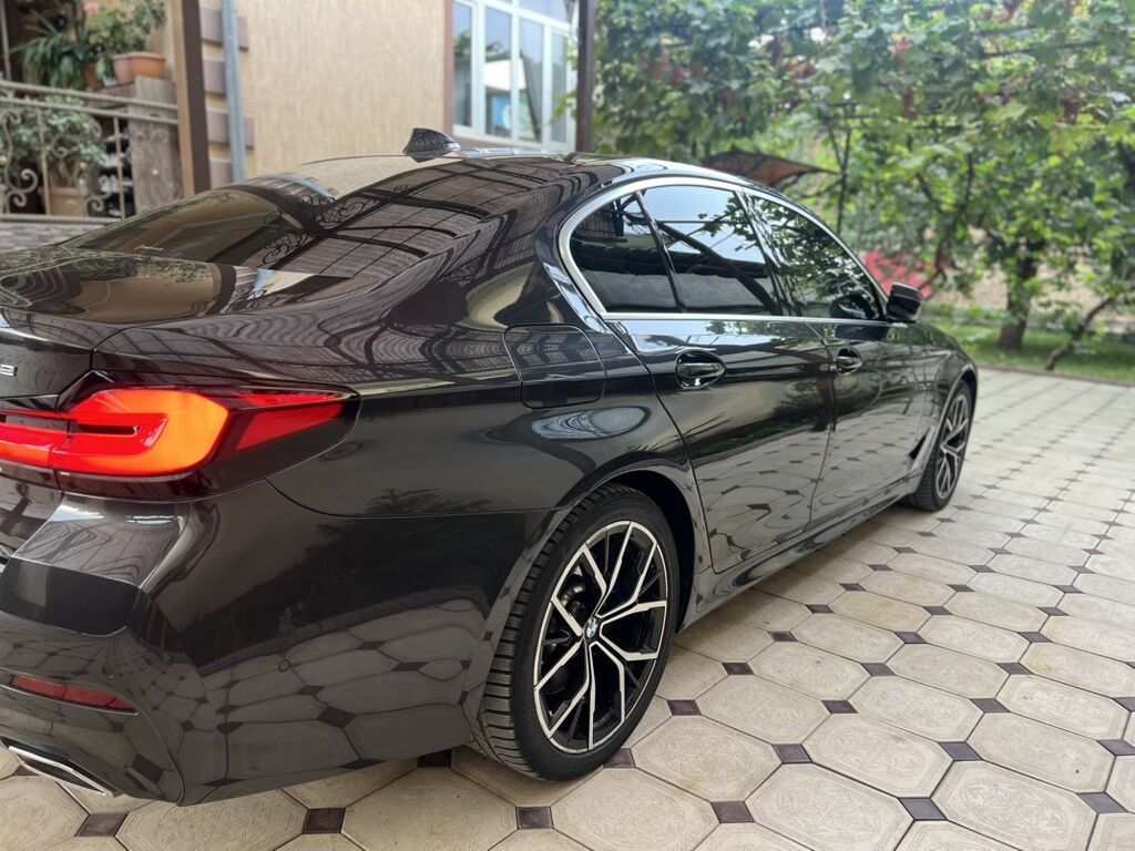 BMW 5 series: 2021 г., 2 л, Автомат, Гибрид, Седан: фото 4