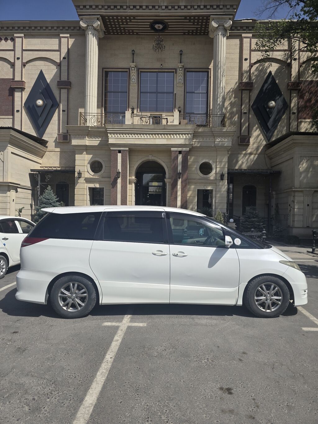 Toyota Estima: 2008 г., 2.4 л, Вариатор, Бензин, Минивэн: фото 3
