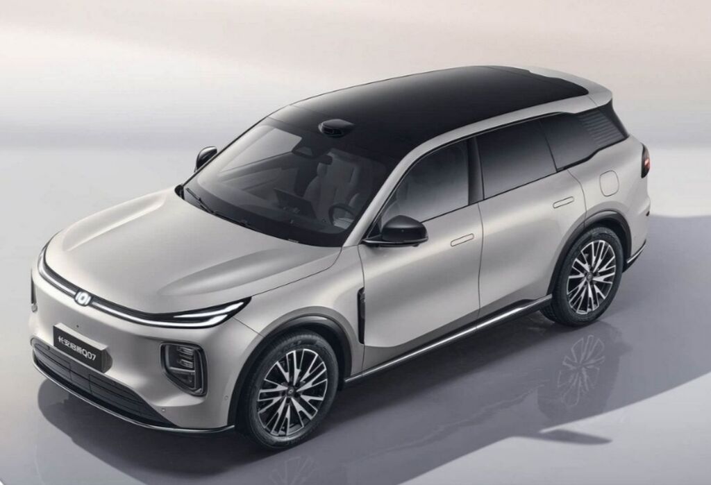 Changan : 2026 г., Робот, Электромобиль, Кроссовер: фото 7