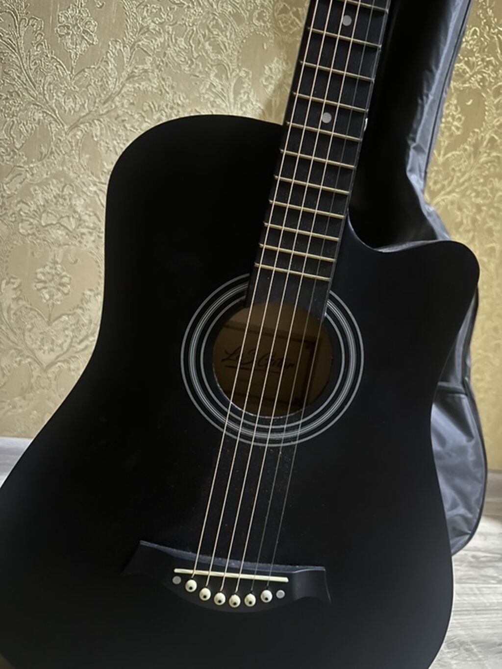 Акустическая гитара LeS Gitar, дредноут с вырезом (cutaway), черный: фото 5