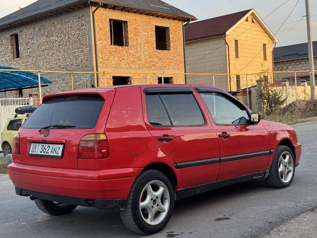 Volkswagen Golf: 1996 г., 2 л, Механика, Бензин, Хэтчбэк: фото 6