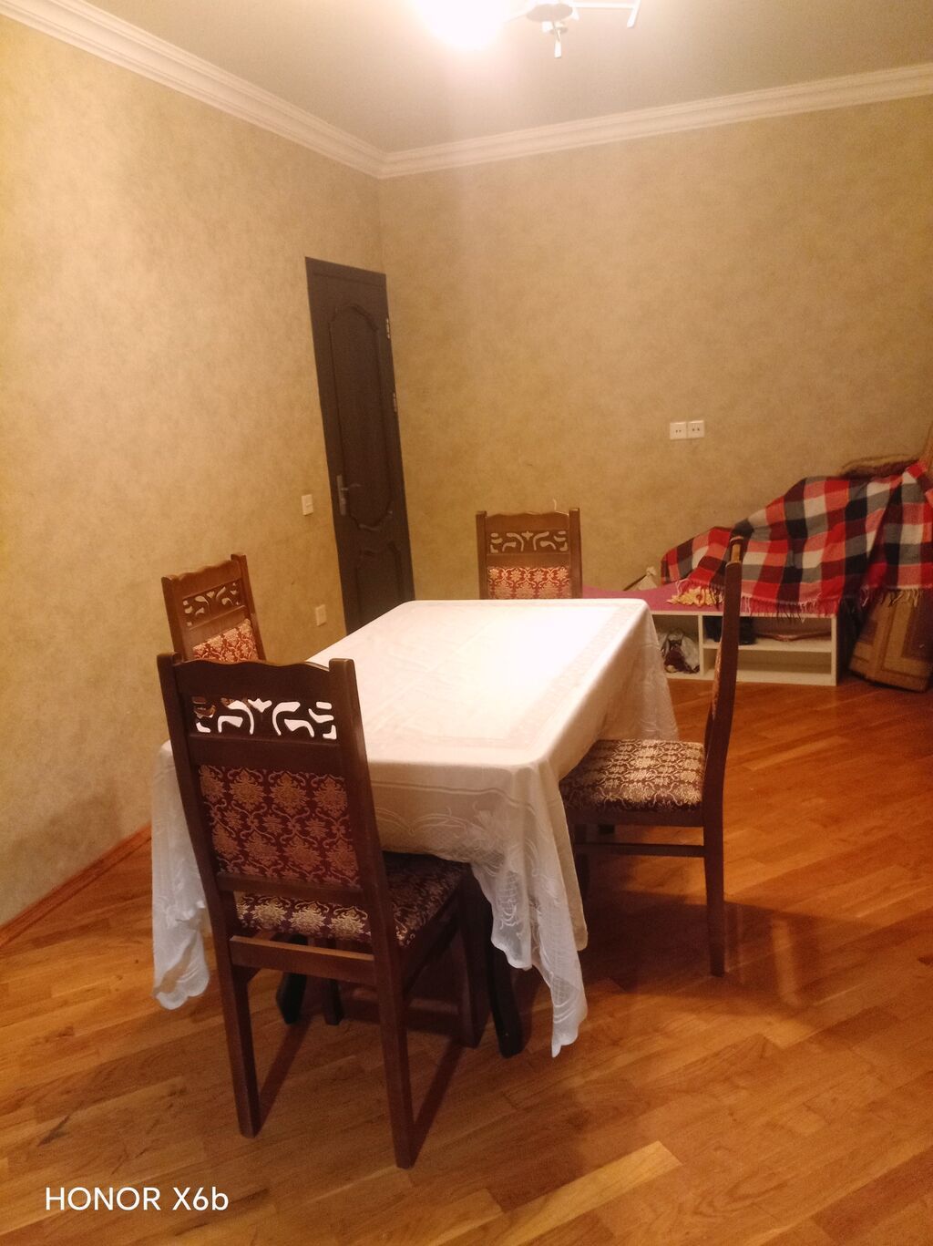 Bakı, Köhnə Günəşli, 3 otaqlı, Köhnə tikili, m. Həzi Aslanov, 75 kv. m