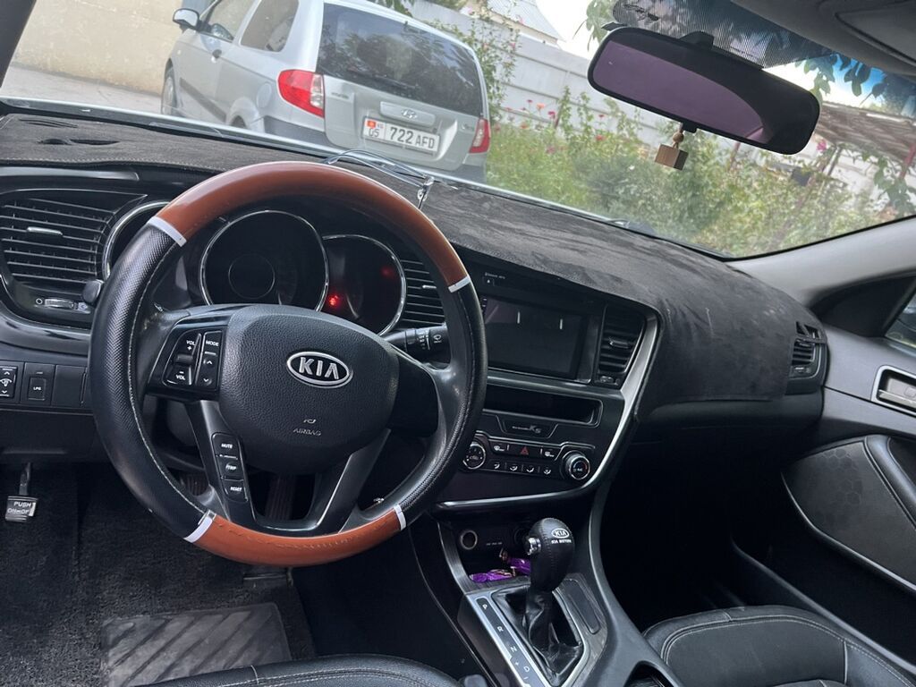 Kia K5: 2011 г., 2 л, Автомат, Газ, Седан: фото 4