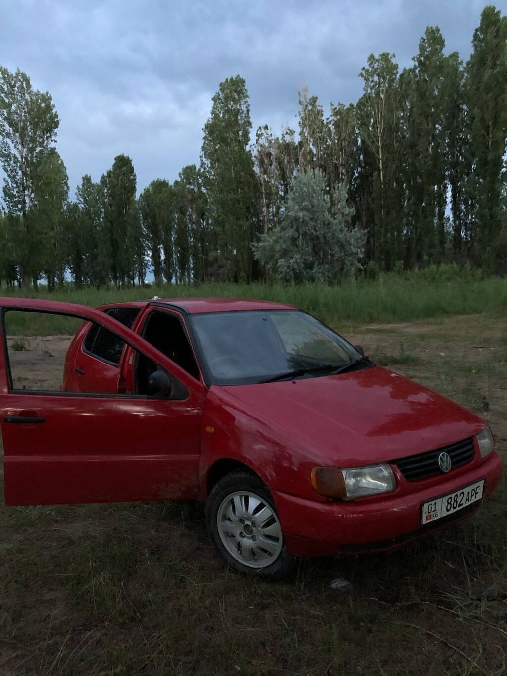 Volkswagen Polo: 1998 г., Автомат, Бензин, Хэтчбэк: фото 5