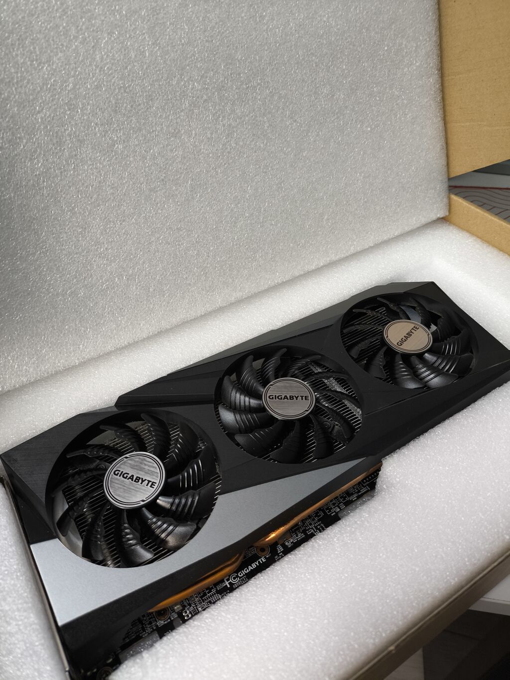 Видеокарта для ПК, Б/у, Gigabyte, Radeon RX, 8 ГБ: фото 3
