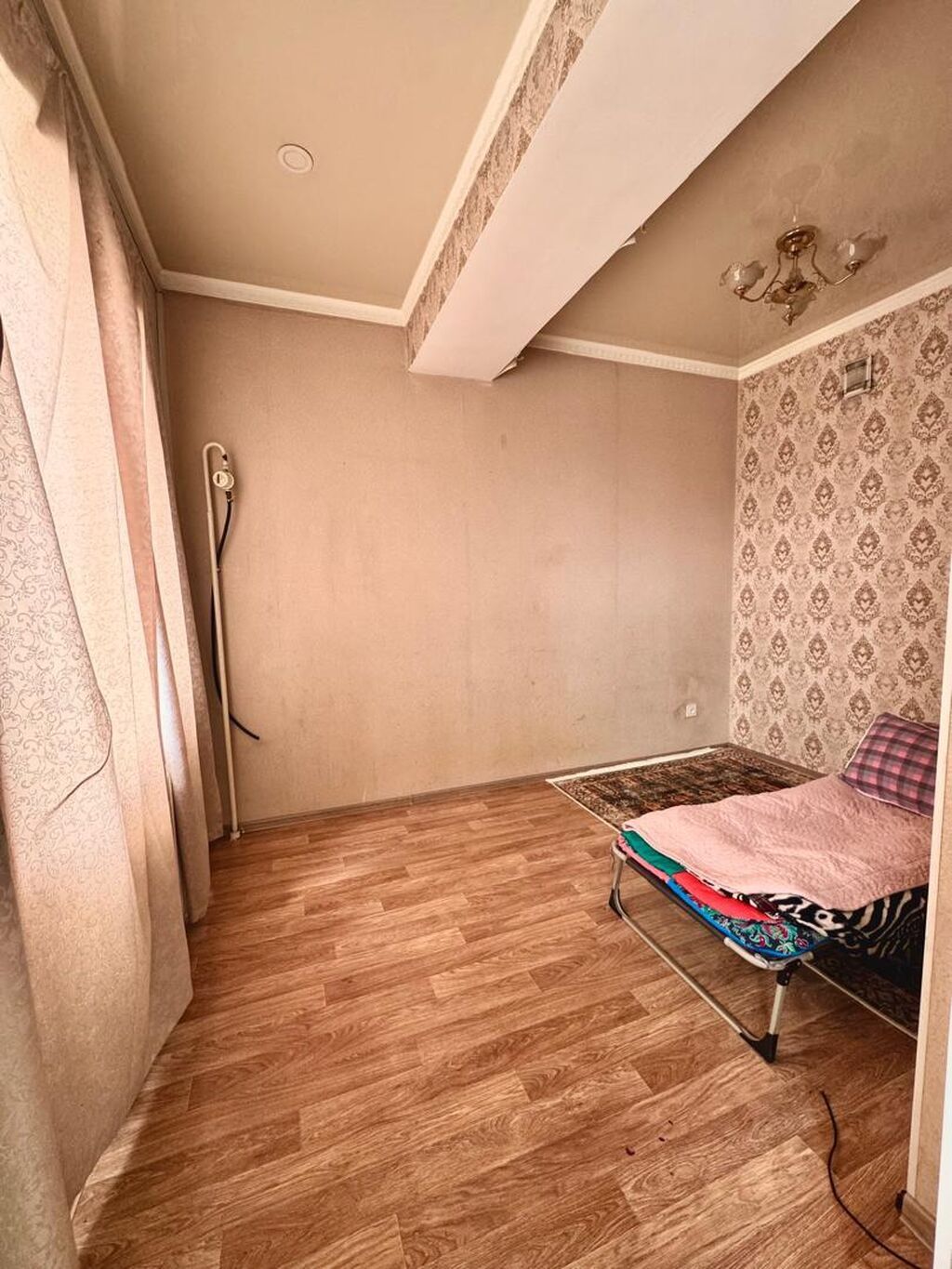 1 комната, 30 м², АЮ Гранд Элитка, 8 этаж, Старый ремонт: фото 2
