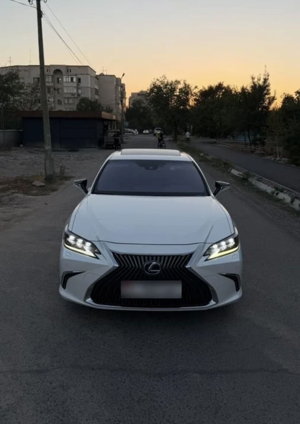 Lexus ES