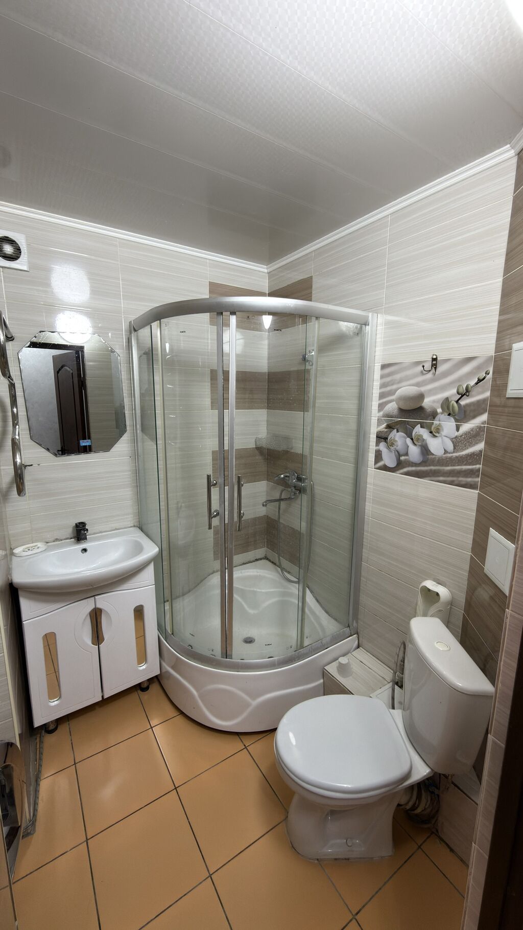 3 комнаты, 65 м², 7 мкр 104 серия, 1 этаж, Евроремонт: фото 6