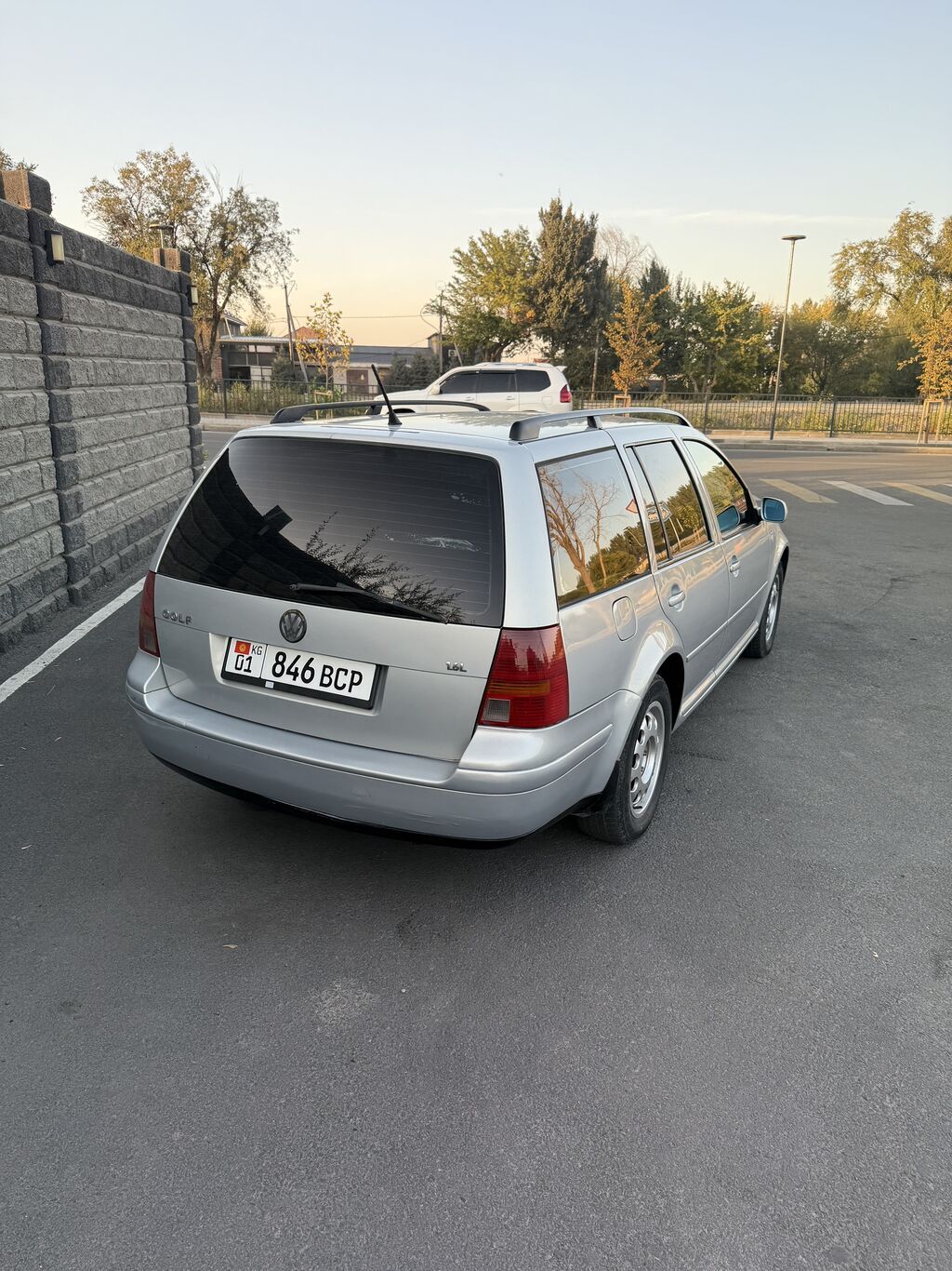 Volkswagen Golf Variant: 2000 г., 1.6 л, Механика, Бензин, Универсал: фото 3