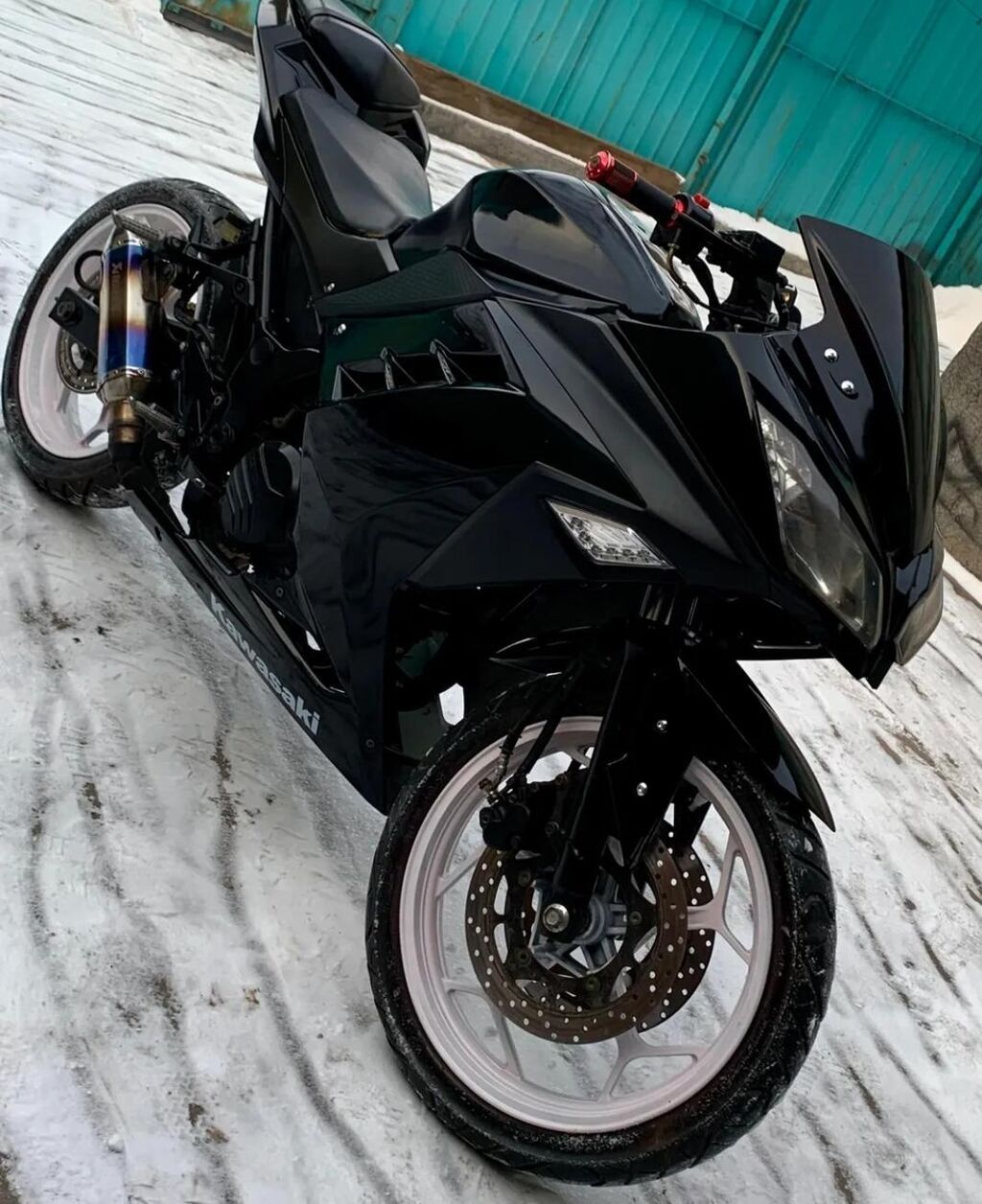 Спортивный мотоцикл в обвесе под Kawasaki - Аэродинамический: фото 2