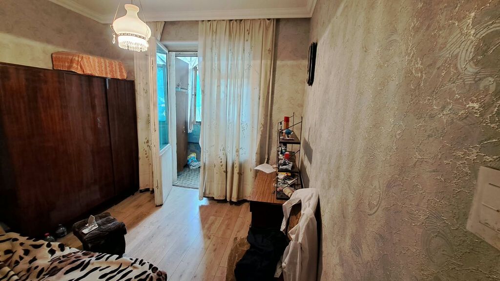 Əhmədlidə 5 otaqlı köhnə tikili mənzil satılır, 82 m², 235 000 AZN, şəkil 5 / 8