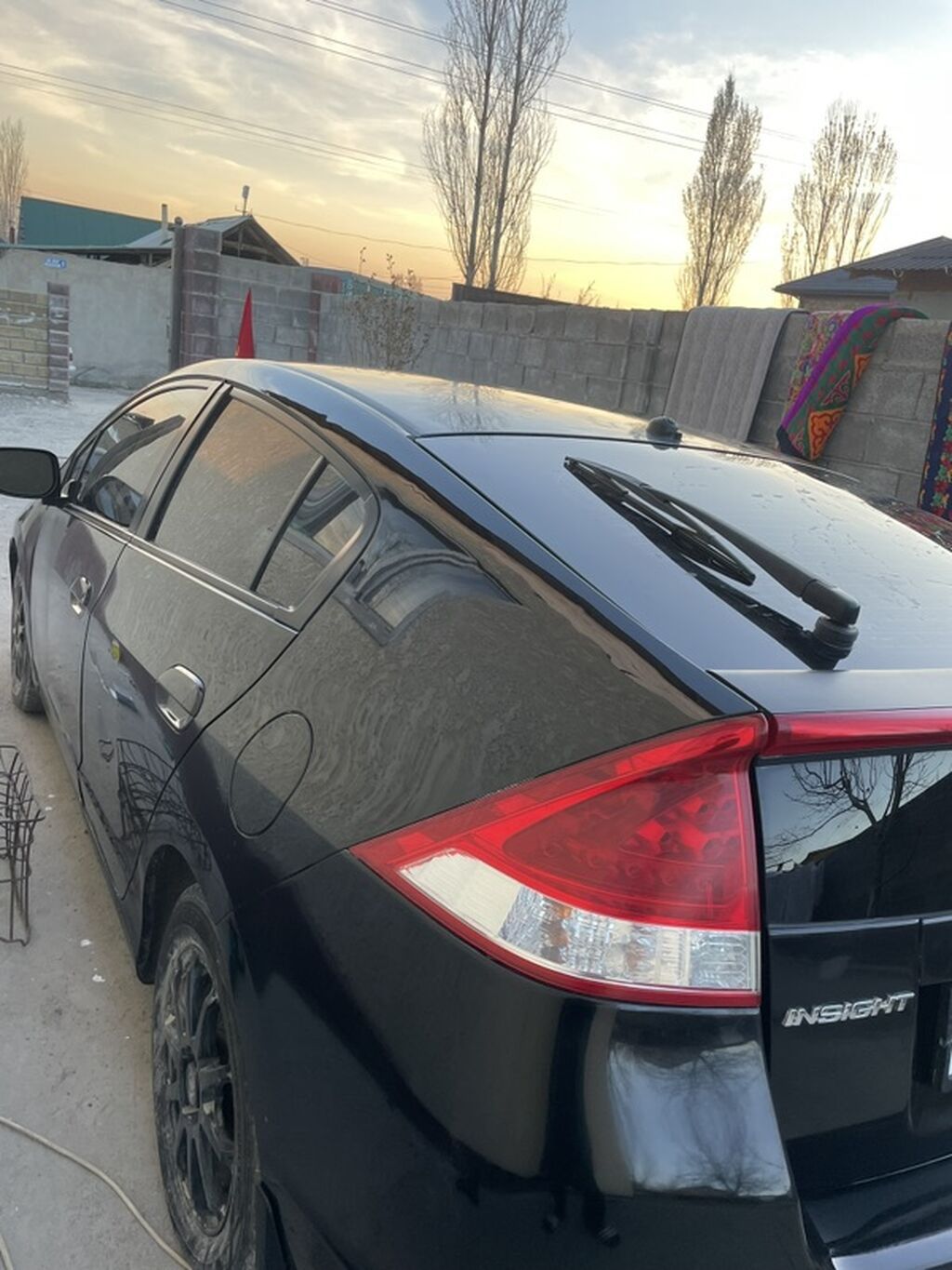 Honda Insight: 2010 г., 1.3 л, Вариатор, Гибрид, Хэтчбэк: фото 4