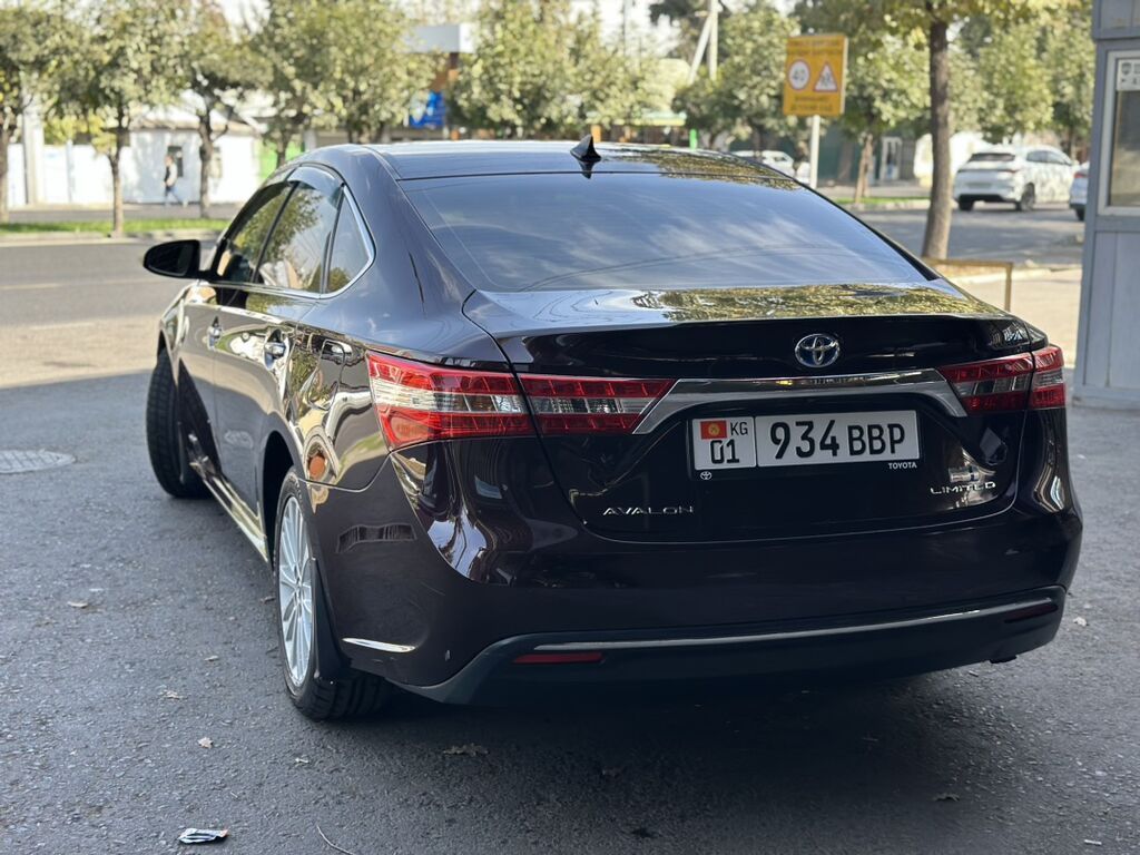 Toyota Avalon: 2013 г., 2.5 л, Гибрид, Седан: фото 8