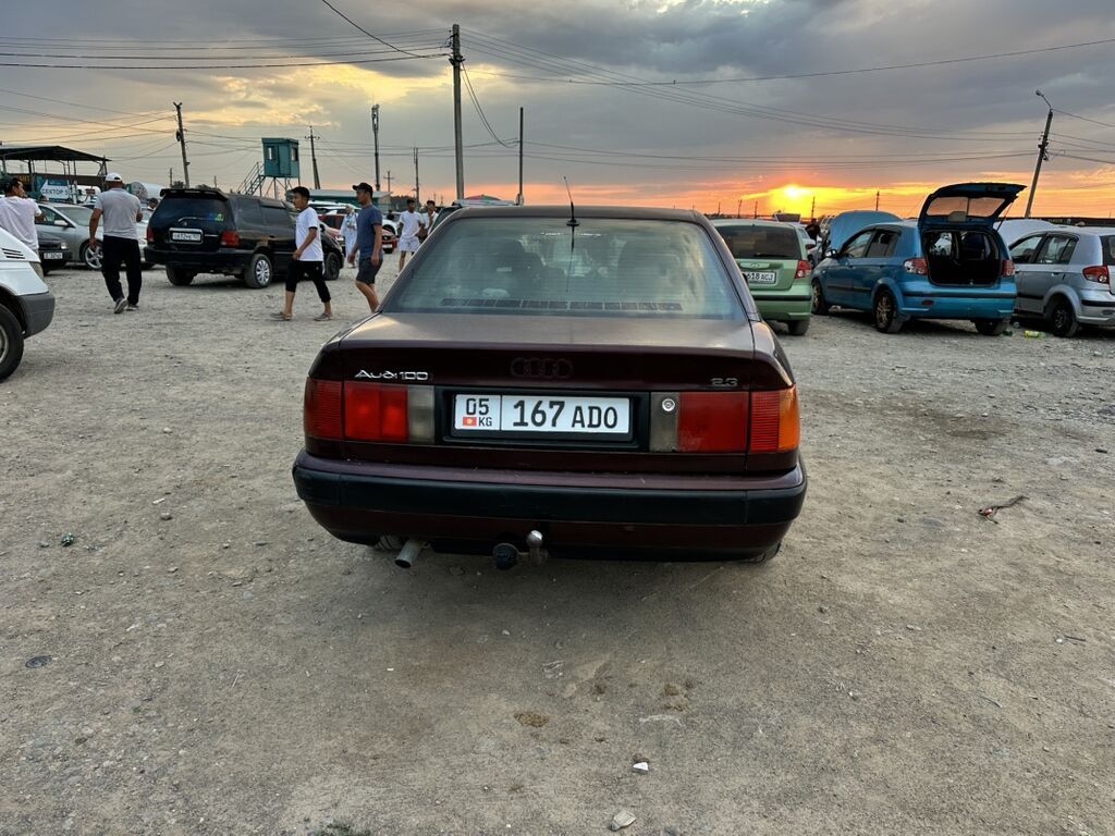 Audi 100: 1991 г., 2.3 л, Механика, Газ, Седан: фото 5