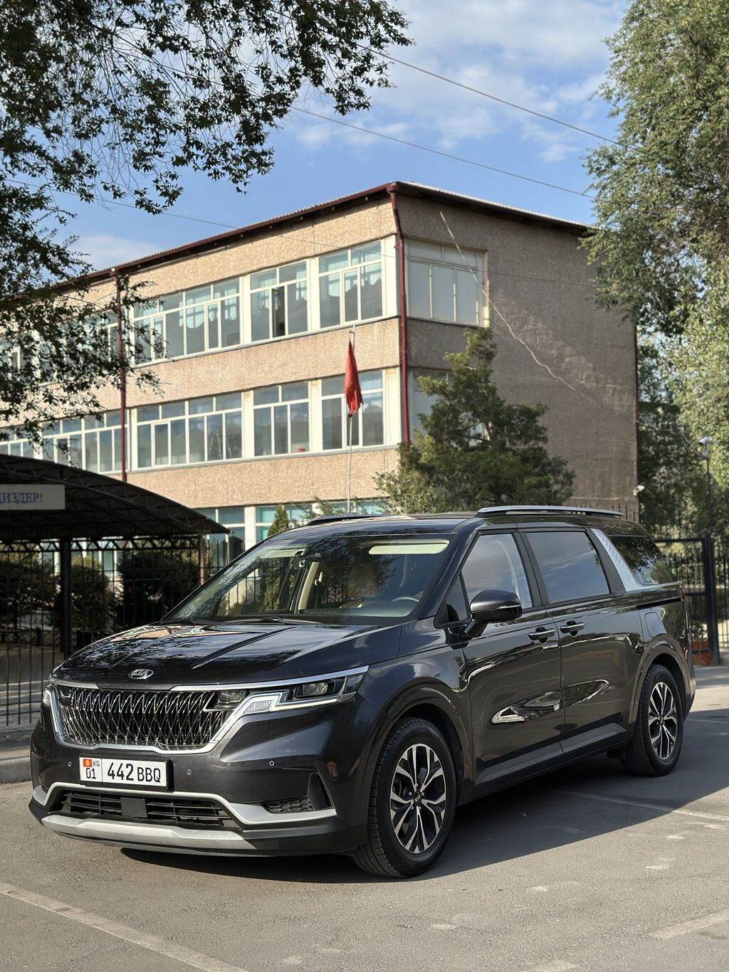 Kia Carnival: 2021 г., 2.2 л, Автомат, Дизель, Минивэн: фото 2