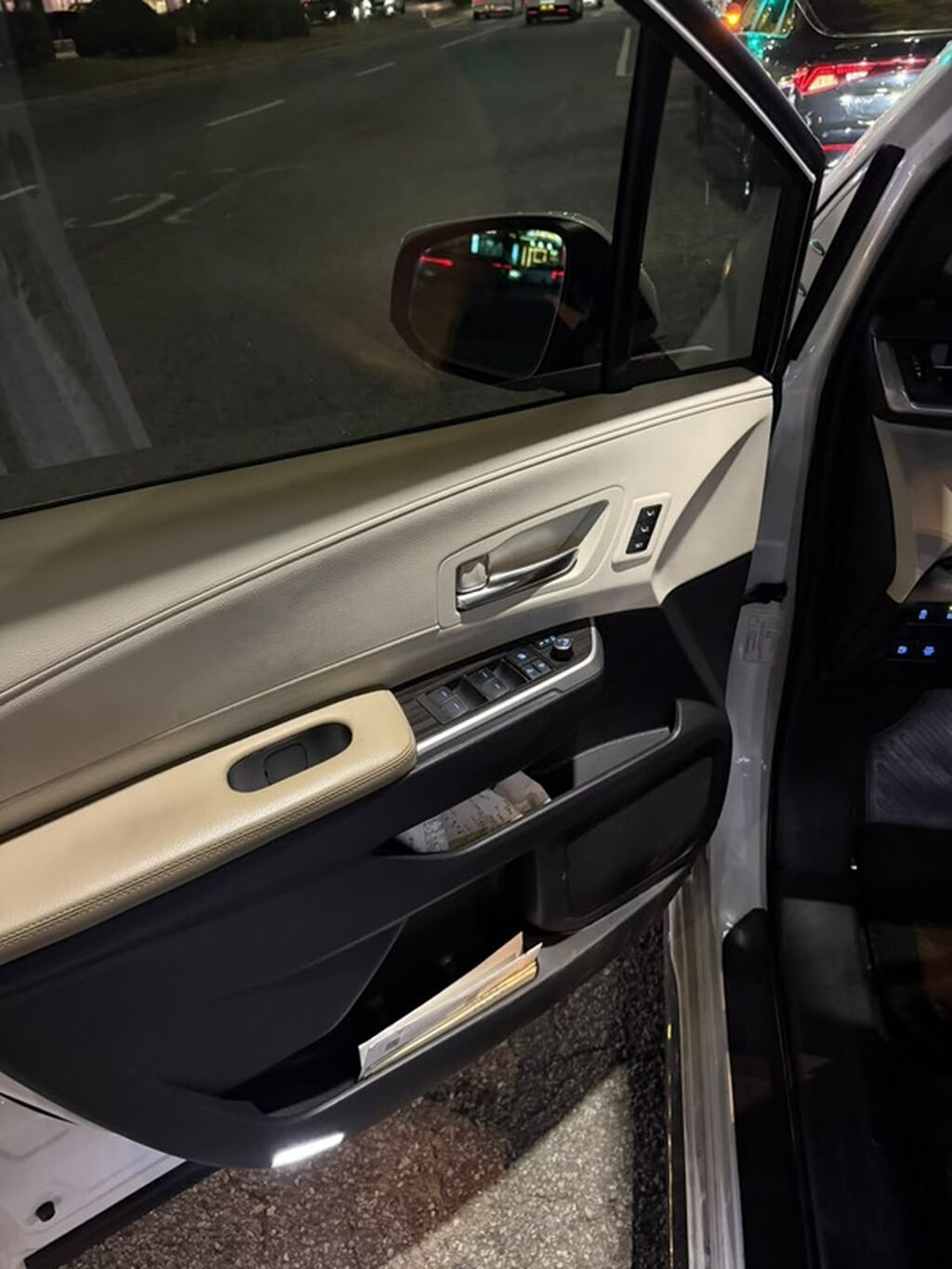 Toyota Sienna: 2021 г., Гибрид, Минивэн: фото 6