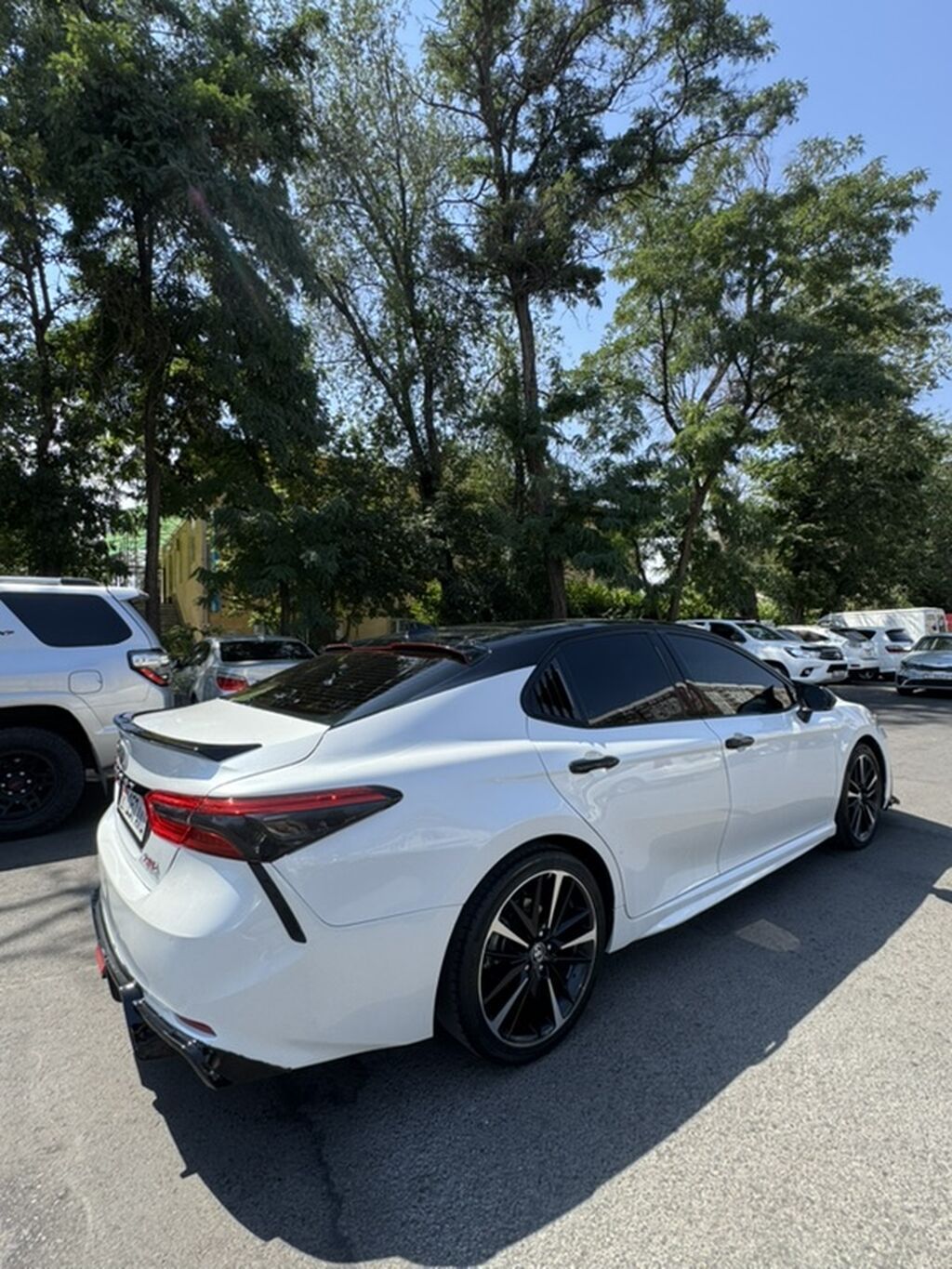 Toyota Camry: 2020 г., 2.5 л, Автомат, Бензин, Седан: фото 2