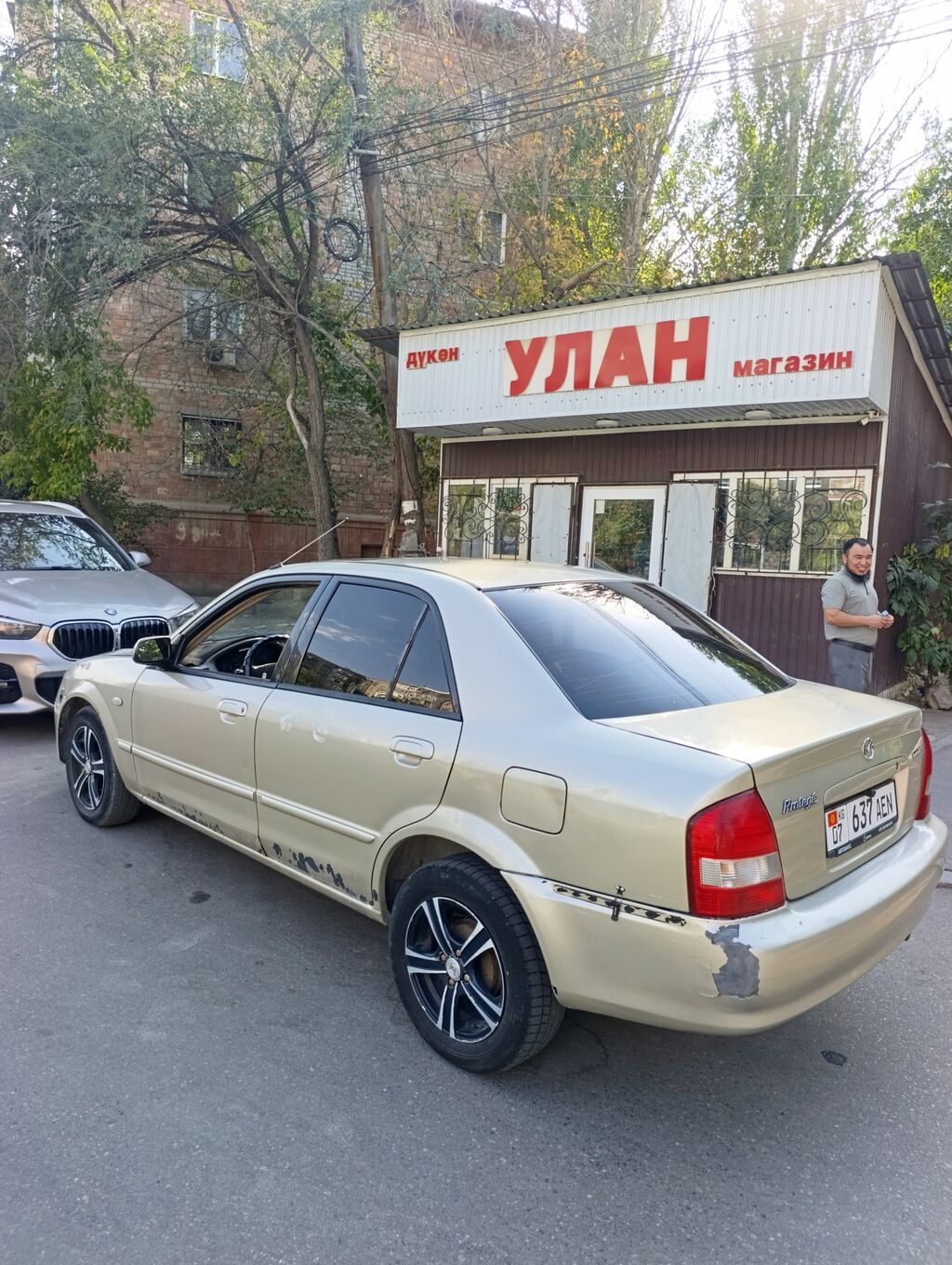 Mazda 323: 2002 г., 1.6 л, Автомат, Бензин, Седан: фото 2