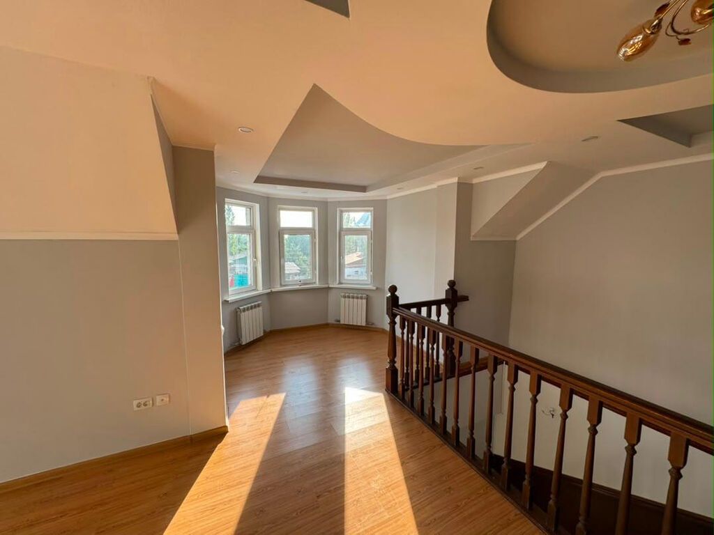 6 комнат и более, 300 м², 4 соток, Бишкек, Кок-Жар ж/м: фото 4