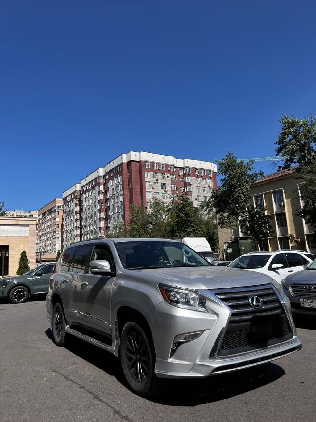 Lexus GX: 2017 г., 4.6 л, Автомат, Внедорожник: фото 3